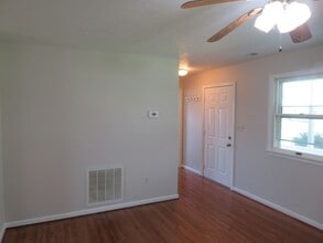 7301 Claiborne Rd in Sutherland, VA - Building Photo - Building Photo