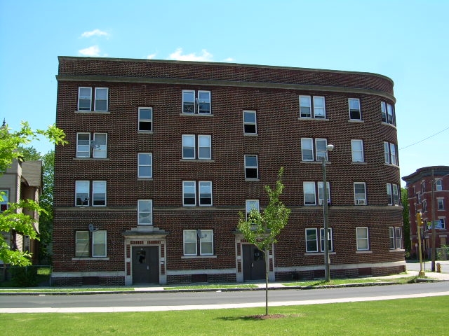 282 Central St in Springfield, MA - Foto de edificio