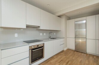 276 Chestnut Hill Ave, Unit 17 in Boston, MA - Foto de edificio - Building Photo