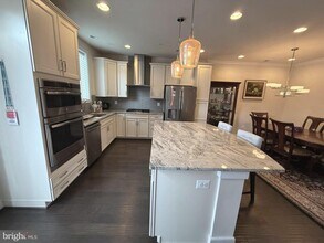 321 Hendrix Ave in Gaithersburg, MD - Building Photo - Building Photo