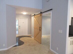 4955 SW 35th Terrace in Fort Lauderdale, FL - Building Photo - Building Photo