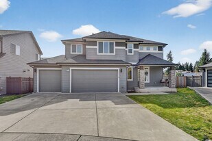 14210 57th Ave E in Puyallup, WA - Building Photo