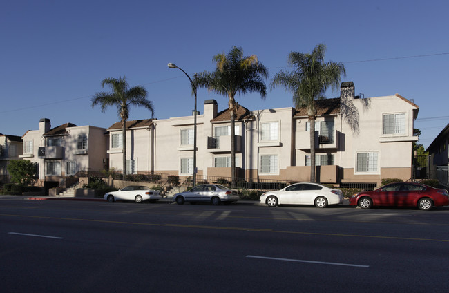 325-327 N Buena Vista St in Burbank, CA - Building Photo - Building Photo