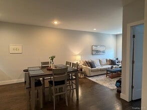 8789 W Main St in East Islip, NY - Building Photo - Building Photo