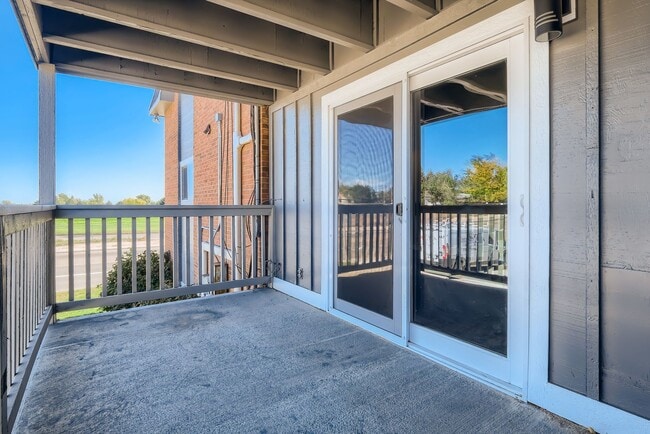 1705 30th St, Unit 101 in Greeley, CO - Foto de edificio - Building Photo