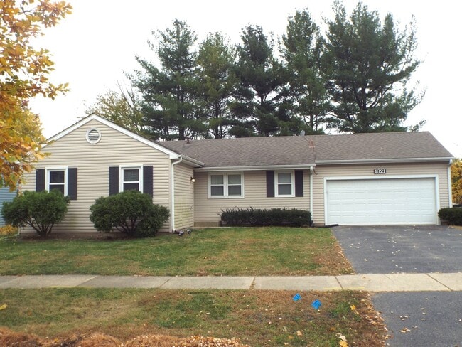 property at 1921 Stanford Dr