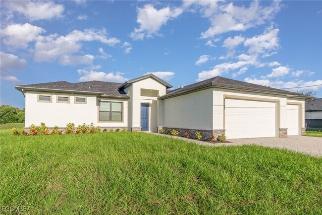 3053 NW 2nd Pl in Cape Coral, FL - Building Photo - Building Photo