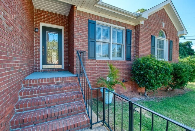 1000 Eagle Pass Way in Anniston, AL - Building Photo - Building Photo