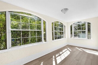 511 NW 44th St in Miami, FL - Building Photo - Building Photo