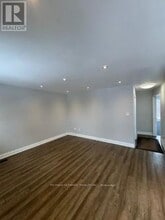 38 Waterbury Dr in Toronto, ON - Building Photo - Building Photo