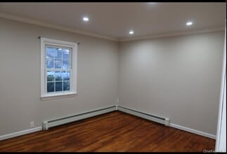 2207 Willow St in Wantagh, NY - Building Photo - Building Photo