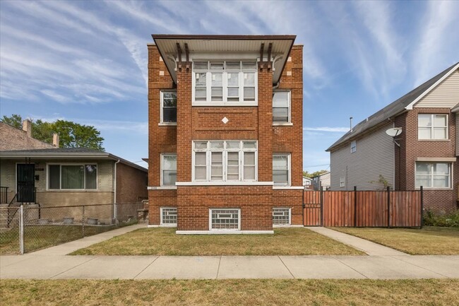 property at 1448 E 72nd Pl