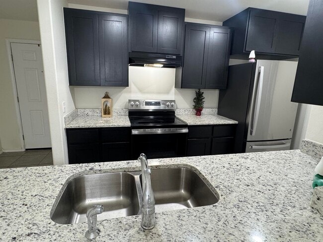 1828 Port Louisiana Dr in Laredo, TX - Building Photo - Building Photo