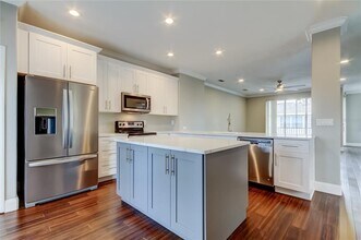12605 Bassbrook Ln in Tampa, FL - Building Photo - Building Photo