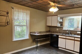 41 Sylvia Ave, Unit #2 in Pittsburgh, PA - Building Photo - Building Photo