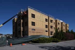 704 Dartmouth St in South Dartmouth, MA - Building Photo