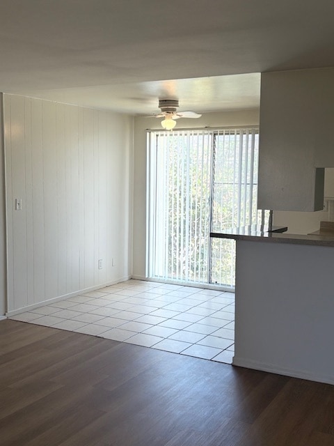 Bryant Street Apartments in Canoga Park, CA - Foto de edificio - Building Photo