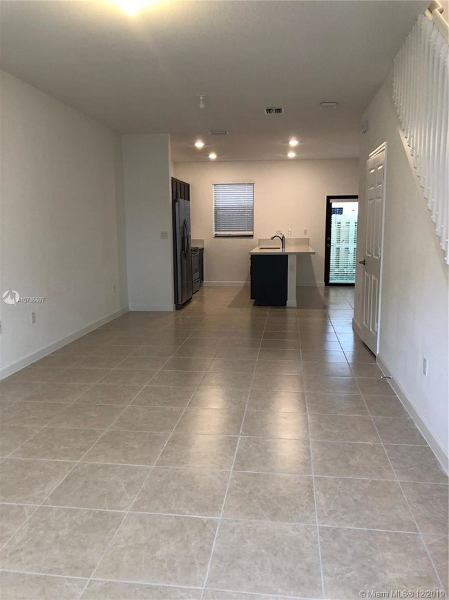 1627 SW 29th St-Unit -1627 in Fort Lauderdale, FL - Building Photo - Building Photo