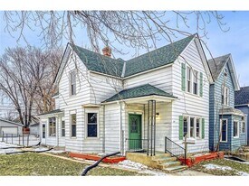 911 Sims Ave in St. Paul, MN - Building Photo