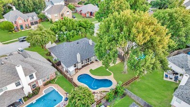 3354 Summerfield Dr in Grapevine, TX - Foto de edificio - Building Photo
