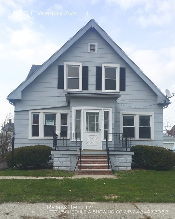 10701 Vernon Ave-Unit -1 in Garfield Heights, OH - Building Photo