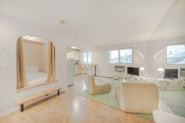 property at 4379 Wilshire Blvd
