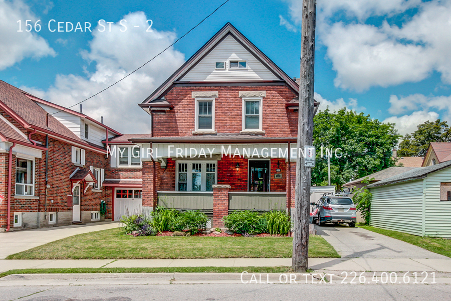 156 Cedar St S in Kitchener, ON - Building Photo