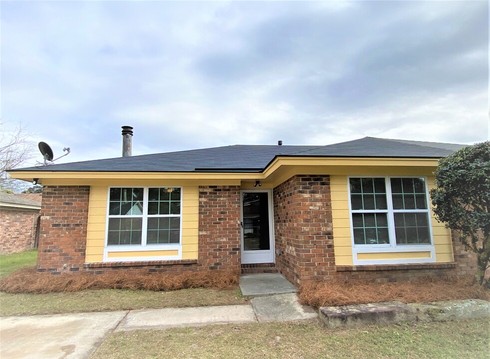 4 Peach Blossom Cir in Savannah, GA - Building Photo