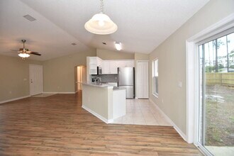 3 Richelieu Ln in Palm Coast, FL - Building Photo - Building Photo