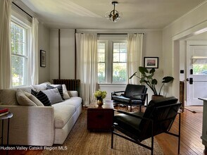 590 NY-23B in Hudson, NY - Building Photo - Building Photo