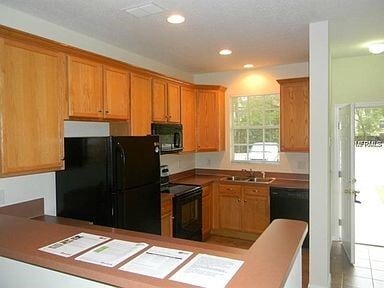 2039 Fiesta Ridge Ct in Tampa, FL - Building Photo - Building Photo