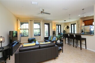 9082 Capistrano St N in Naples, FL - Building Photo - Building Photo
