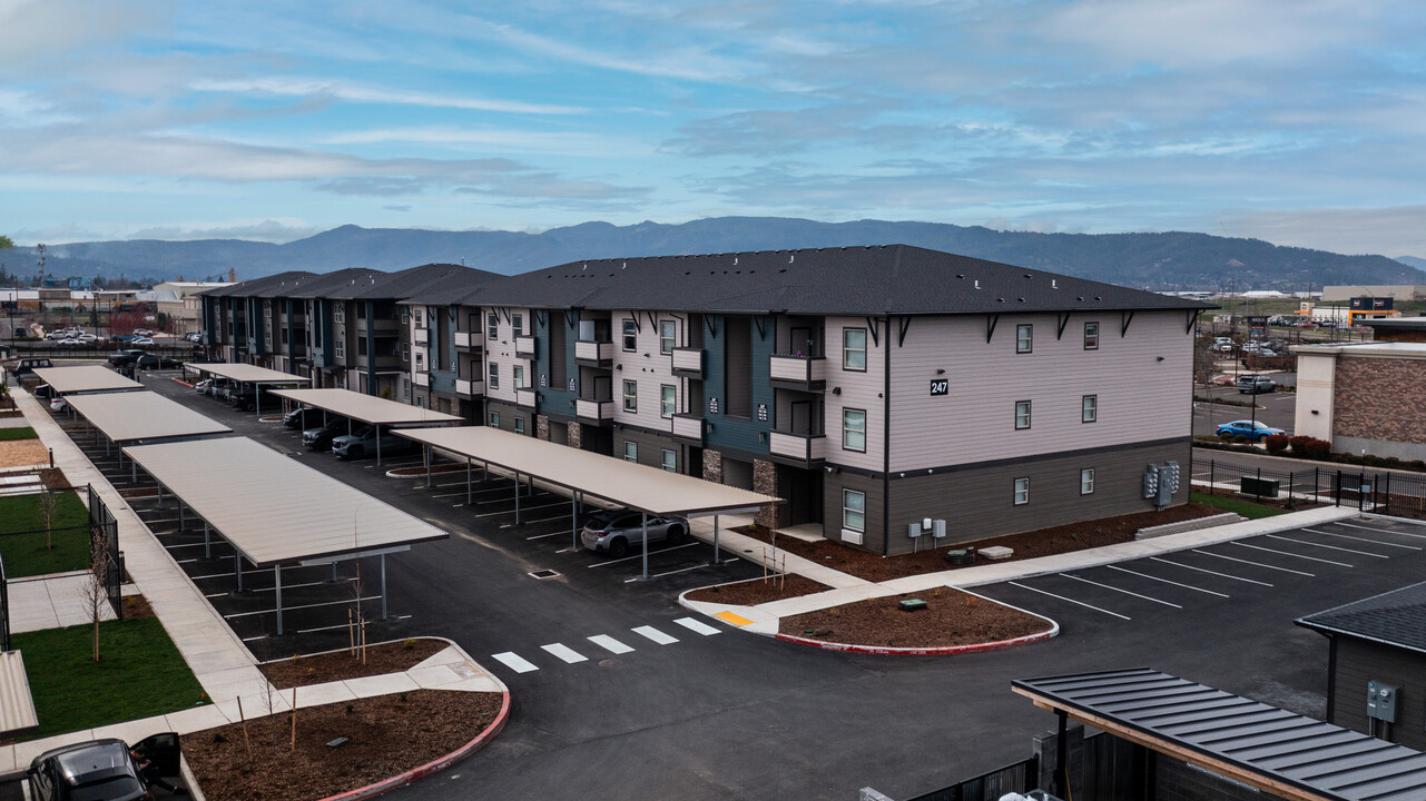 The Reserve at Northgate in Medford, OR - Foto de edificio
