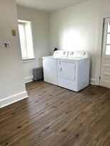 381 W Ridge Pike in Royersford, PA - Building Photo