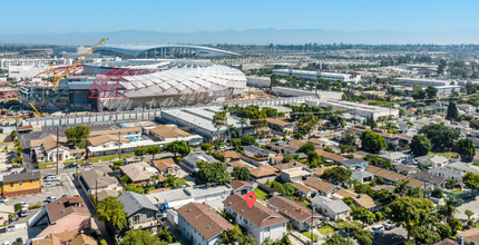 3927 W 105th St, Unit C in Inglewood, CA - Foto de edificio - Building Photo