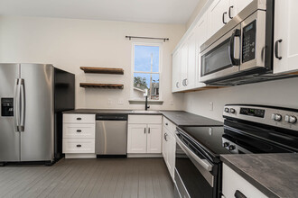 1563 Holman St, Unit #1 in Covington, KY - Foto de edificio - Building Photo