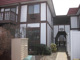 14 06-13-6 Skyline Dr in Fishkill, NY - Building Photo