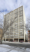 73rd St Apartments