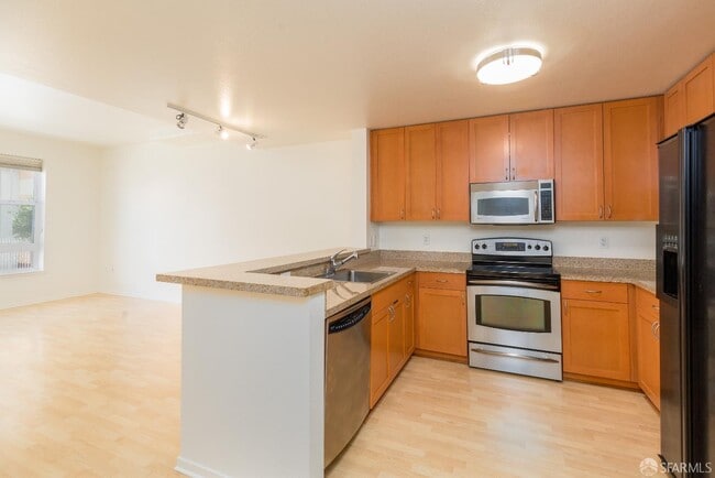 821 Folsom St in San Francisco, CA - Building Photo - Building Photo