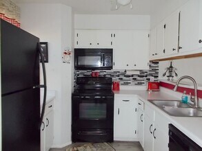 2064 Mesquite Ln in Laughlin, NV - Building Photo - Building Photo