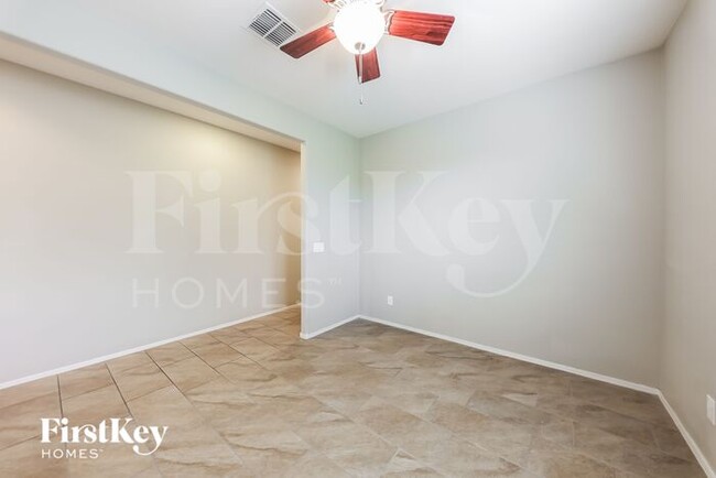 7103 S 19th Ln in Phoenix, AZ - Building Photo - Building Photo