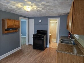 36 Crawford St in Woonsocket, RI - Building Photo - Building Photo