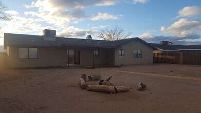 19660 Neuralia Rd in California City, CA - Building Photo - Building Photo