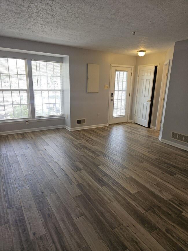 property at 5309 Regal Ct