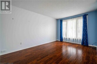 117 Bonaventure Dr in Hamilton, ON - Building Photo - Building Photo