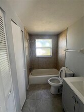 2717 25th St in Sarasota, FL - Building Photo - Building Photo