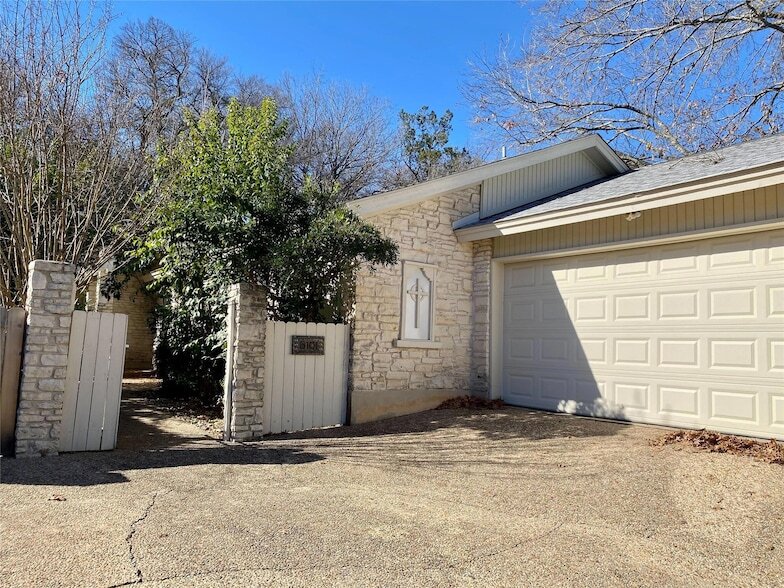 6101 Gardenridge Hollow, Unit 3203 in Austin, TX - Building Photo