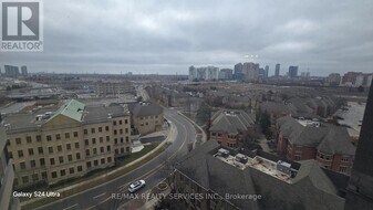 4235 Sherwoodtowne Blvd in Mississauga, ON - Building Photo