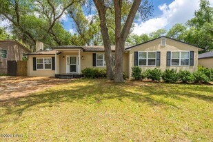 108 N Marie Dr in Panama City, FL - Building Photo