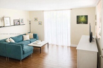 1801 S Treasure Dr, Unit 426 in North Bay Village, FL - Building Photo - Building Photo